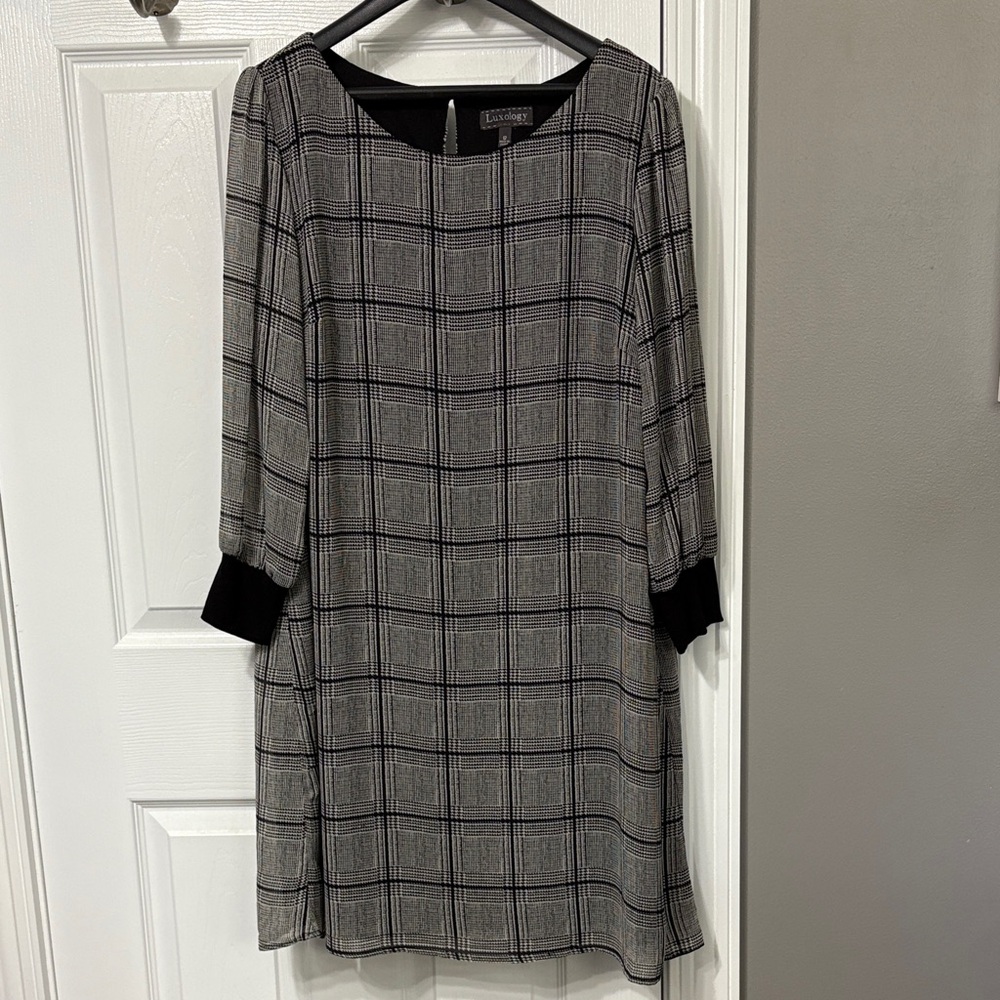 Luxology Long Sleeve Plaid Dress in Black and Gray
